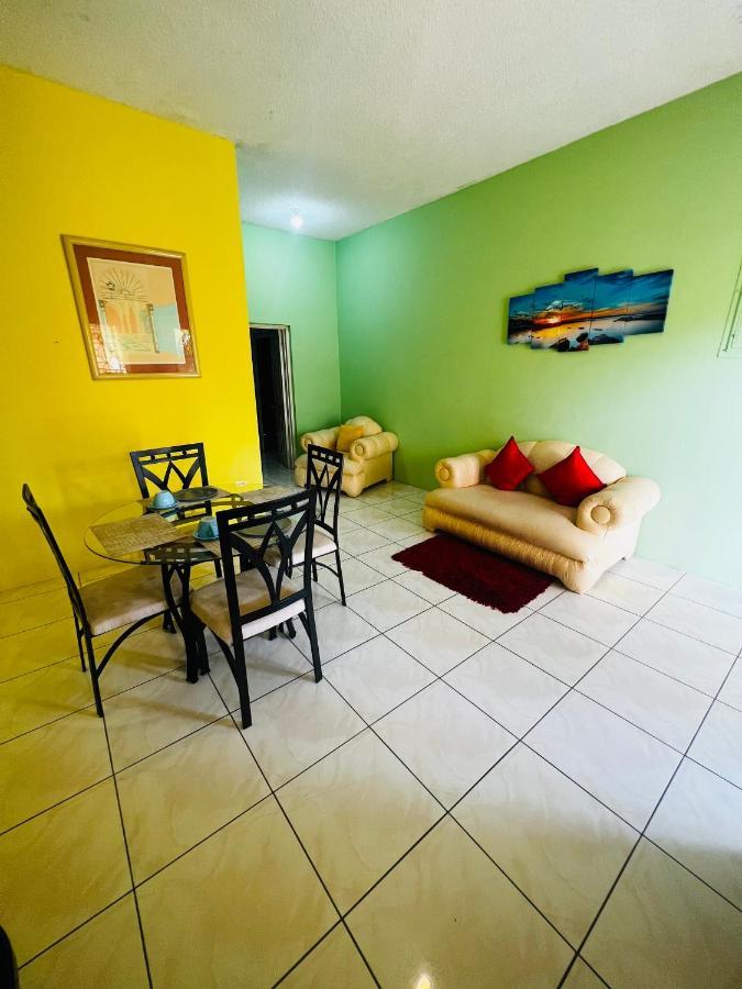 Апартаменты Spring Palm Estate Св. Марии Экстерьер фото