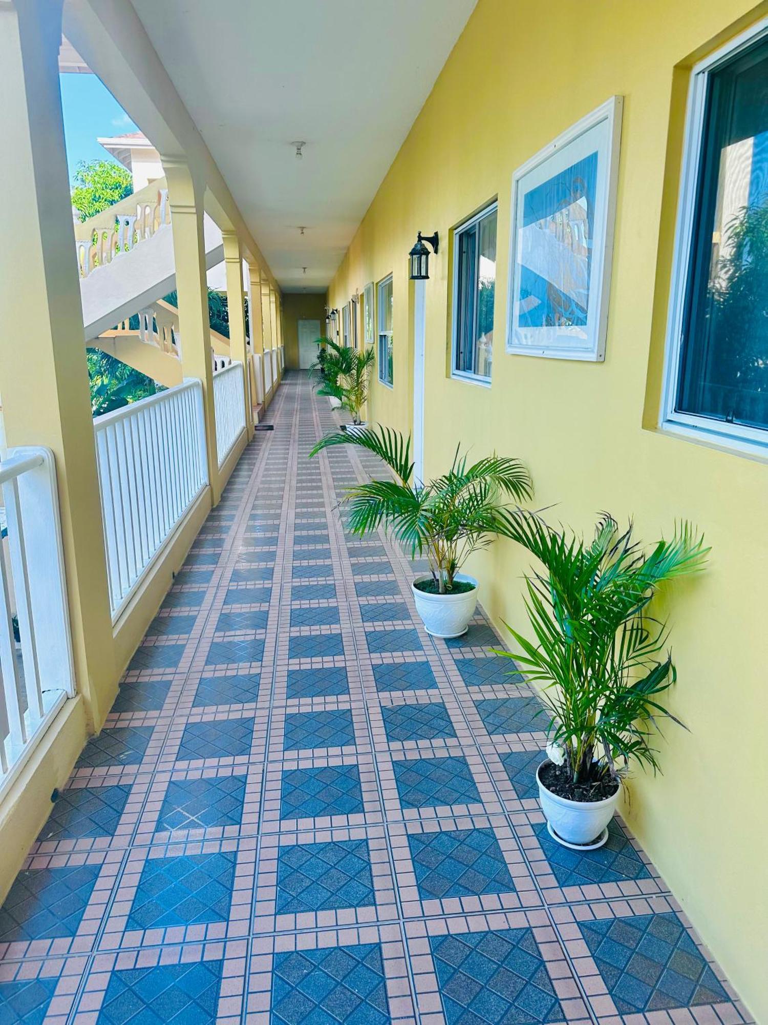 Апартаменты Spring Palm Estate Св. Марии Экстерьер фото